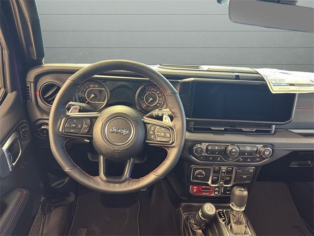 Jeep Wrangler Vehicle Full-screen Gallery Image 12