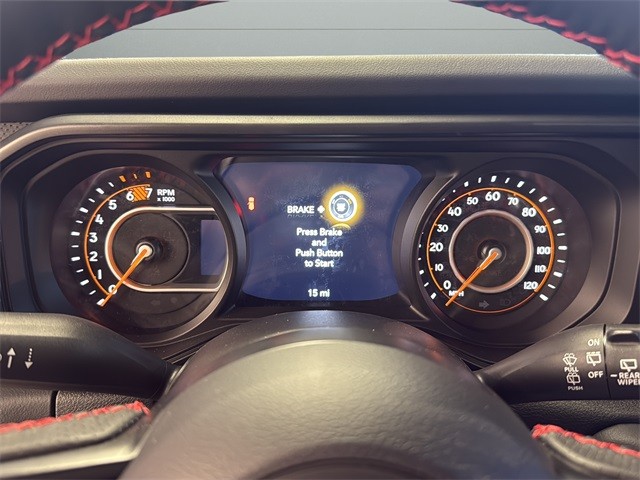 Jeep Wrangler Vehicle Full-screen Gallery Image 13