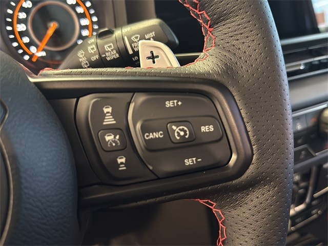 Jeep Wrangler Vehicle Full-screen Gallery Image 19