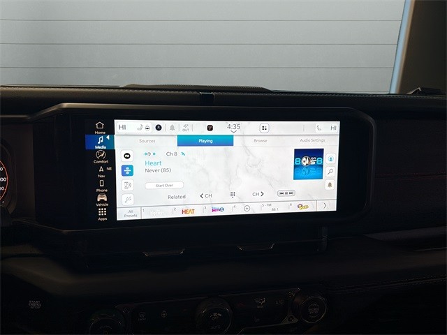 Jeep Wrangler Vehicle Full-screen Gallery Image 23