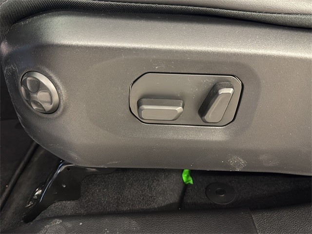 Jeep Wrangler Vehicle Full-screen Gallery Image 27