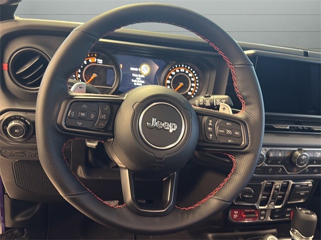 Jeep Wrangler Vehicle Full-screen Gallery Image 28