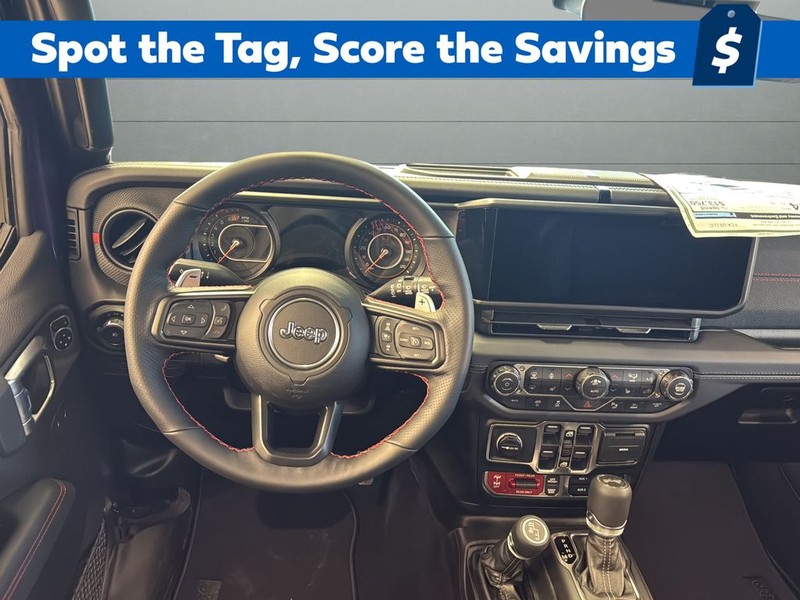 Jeep Wrangler Vehicle Full-screen Gallery Image 12