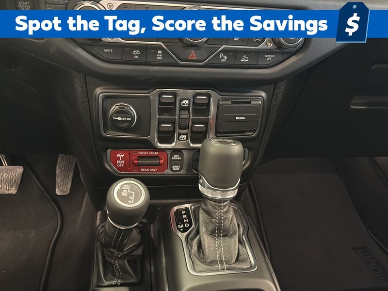 Jeep Wrangler Vehicle Full-screen Gallery Image 22