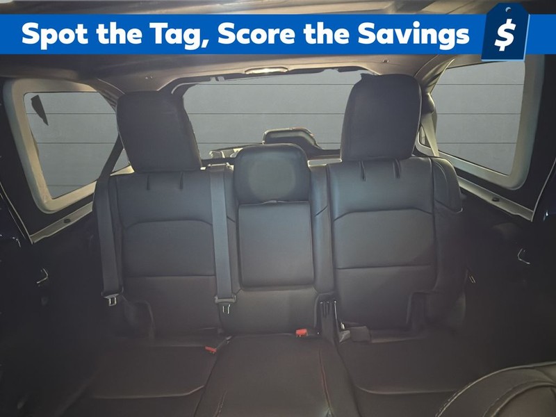 Jeep Wrangler Vehicle Full-screen Gallery Image 29