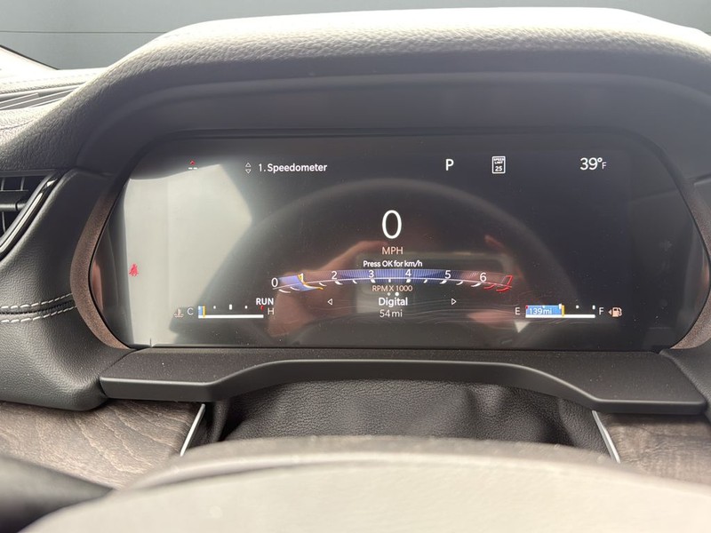 Jeep Grand Cherokee Vehicle Full-screen Gallery Image 13