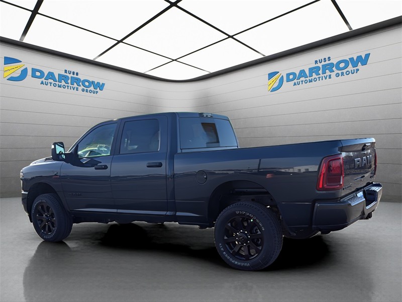 Ram 2500 Vehicle Full-screen Gallery Image 3