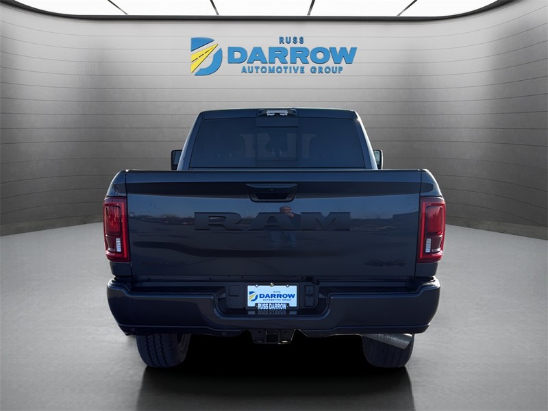 Ram 2500 Vehicle Full-screen Gallery Image 4