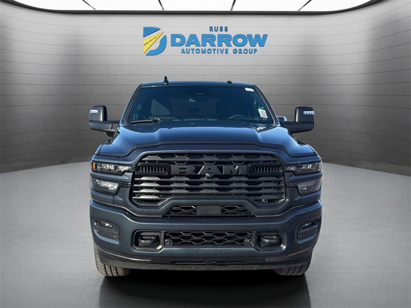 Ram 2500 Vehicle Full-screen Gallery Image 8