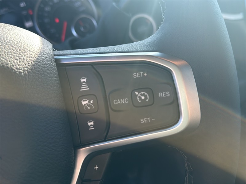 Ram 2500 Vehicle Full-screen Gallery Image 19