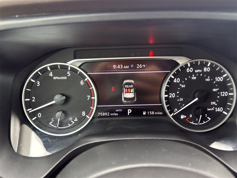 Nissan Rogue Vehicle Full-screen Gallery Image 13