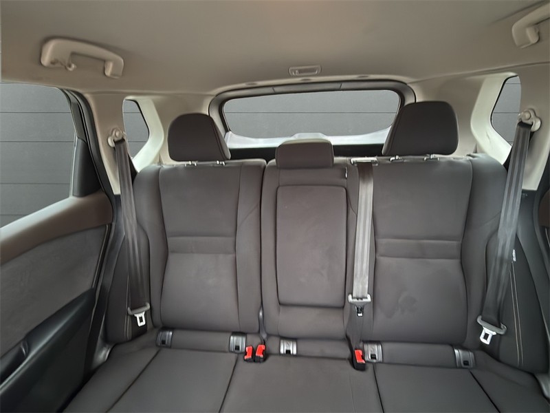 Nissan Rogue Vehicle Full-screen Gallery Image 26