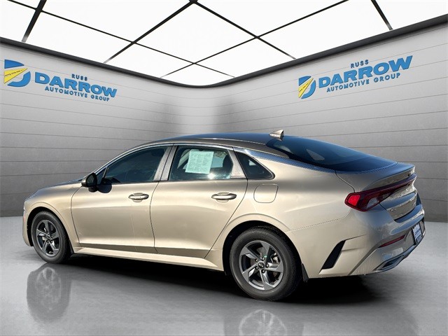 Kia K5 Vehicle Full-screen Gallery Image 3