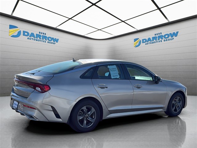 Kia K5 Vehicle Full-screen Gallery Image 5