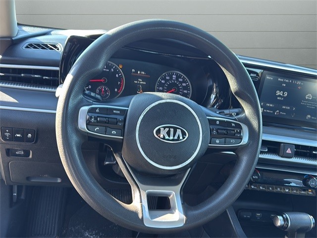 Kia K5 Vehicle Full-screen Gallery Image 25