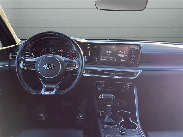 Kia K5 Vehicle Full-screen Gallery Image 12