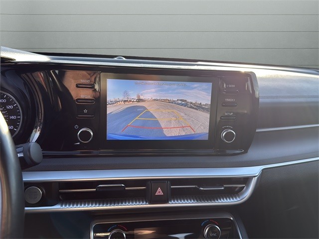 Kia K5 Vehicle Full-screen Gallery Image 23