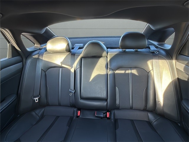 Kia K5 Vehicle Full-screen Gallery Image 28