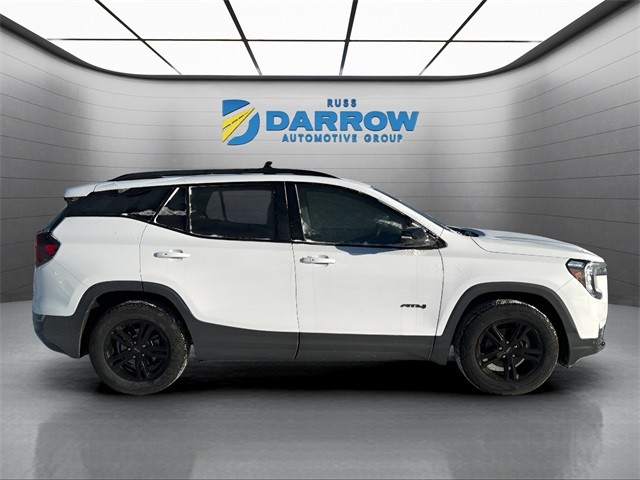 GMC Terrain Vehicle Full-screen Gallery Image 6