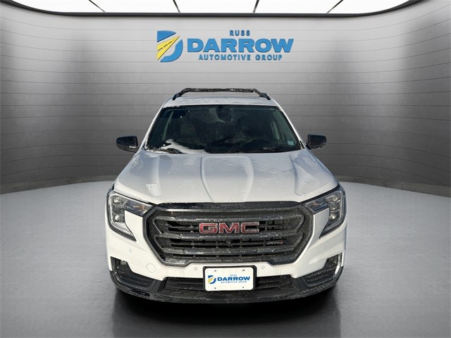 GMC Terrain Vehicle Full-screen Gallery Image 8