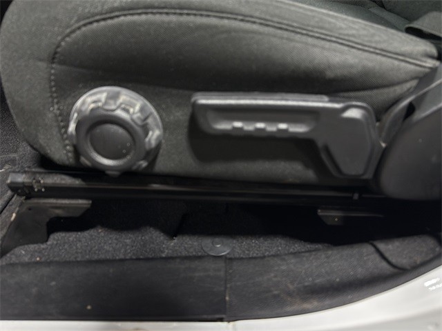 Jeep Wrangler Vehicle Full-screen Gallery Image 25