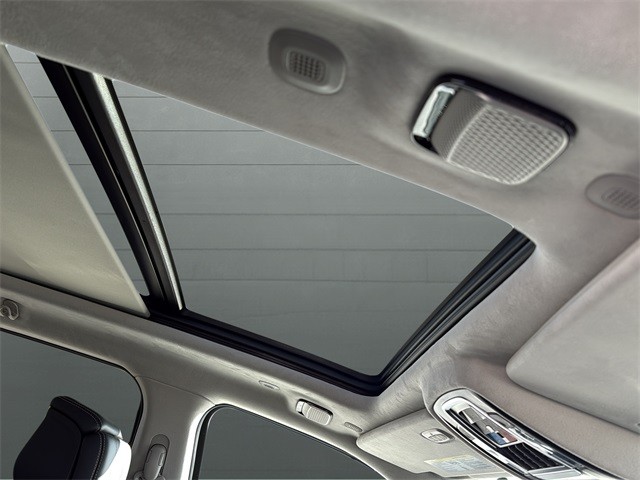 Ram 1500 Vehicle Full-screen Gallery Image 16