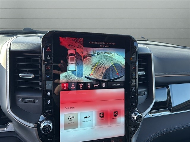 Ram 1500 Vehicle Full-screen Gallery Image 23