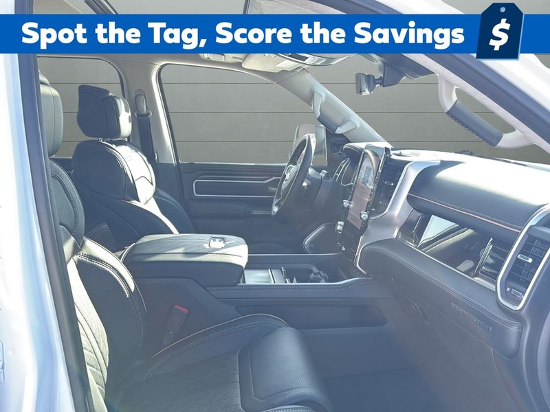 Ram 1500 Vehicle Full-screen Gallery Image 15