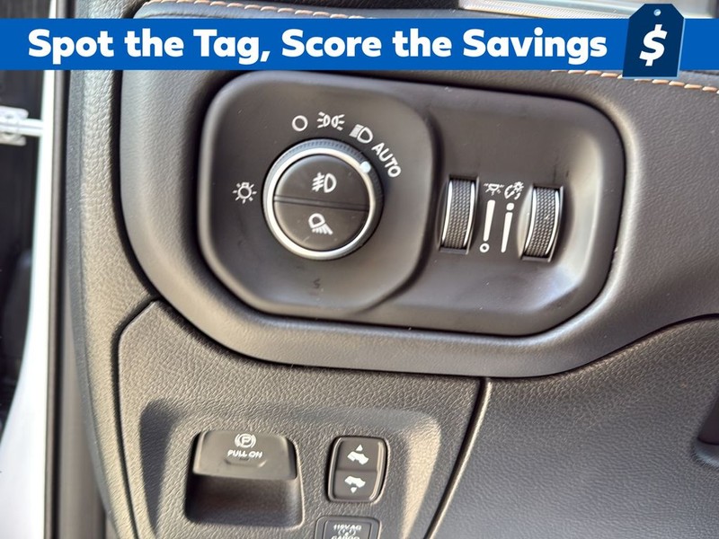 Ram 1500 Vehicle Full-screen Gallery Image 19