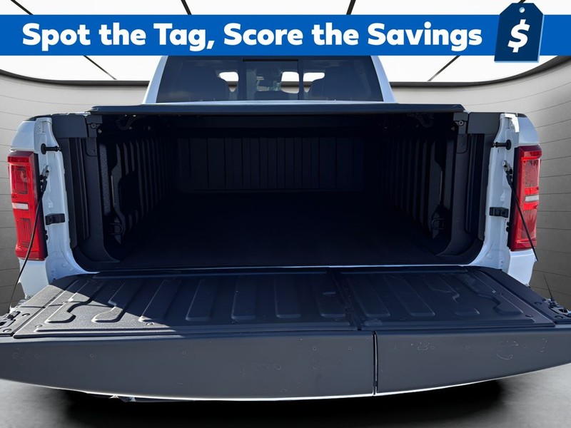 Ram 1500 Vehicle Full-screen Gallery Image 25