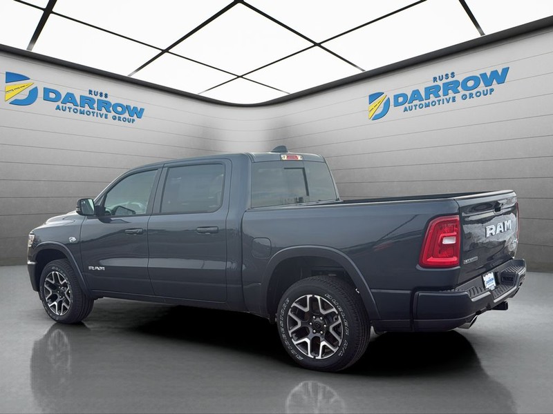 Ram 1500 Vehicle Full-screen Gallery Image 3