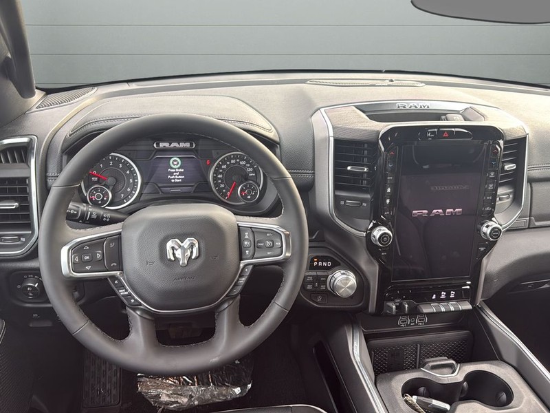 Ram 1500 Vehicle Full-screen Gallery Image 12