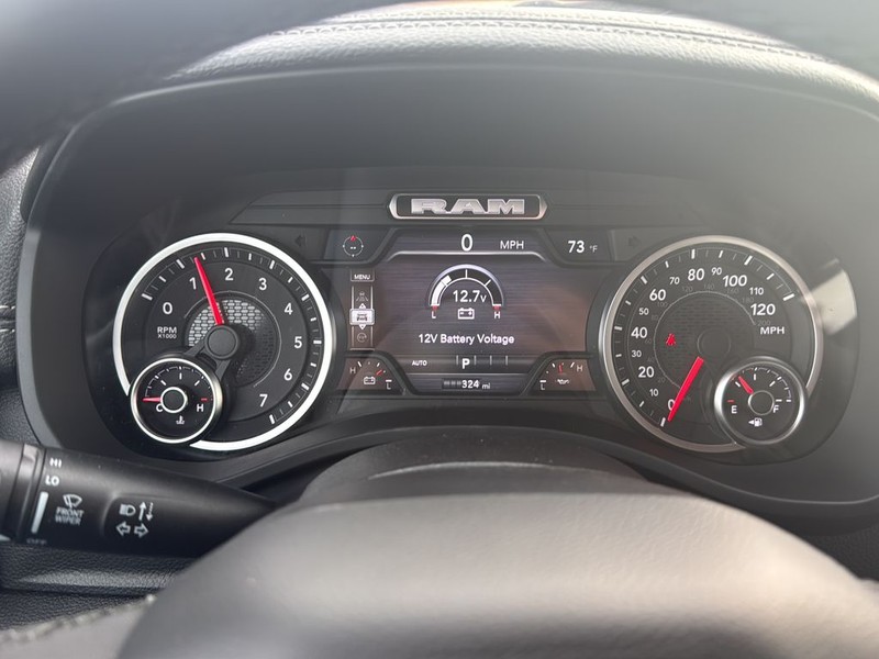 Ram 1500 Vehicle Full-screen Gallery Image 13