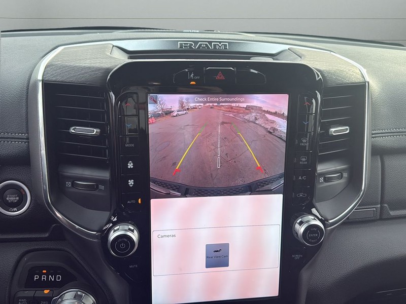 Ram 1500 Vehicle Full-screen Gallery Image 22