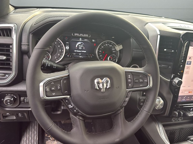 Ram 1500 Vehicle Full-screen Gallery Image 27