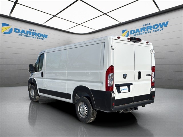 Ram ProMaster Cargo Van Vehicle Full-screen Gallery Image 4
