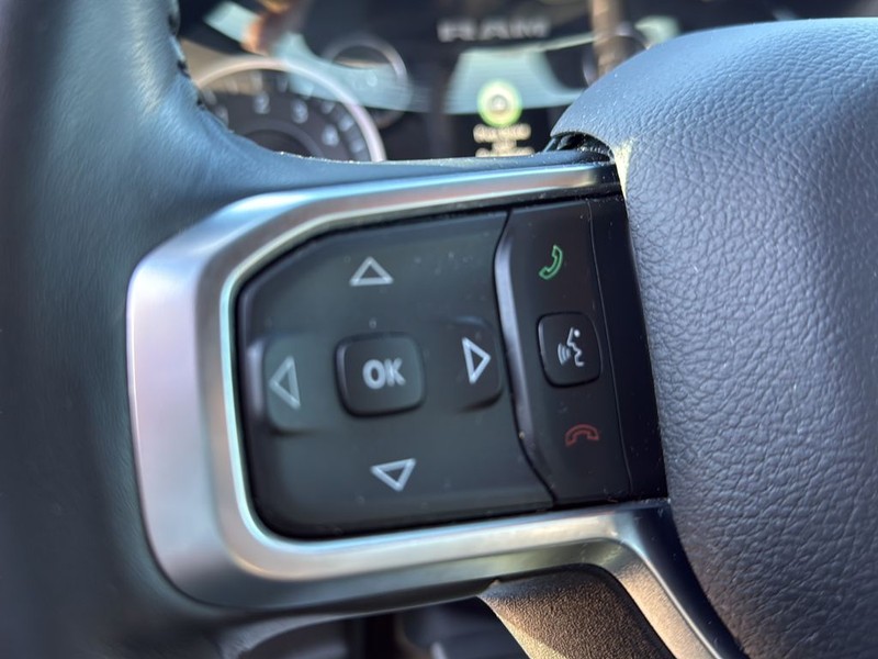 Ram 1500 Vehicle Full-screen Gallery Image 9