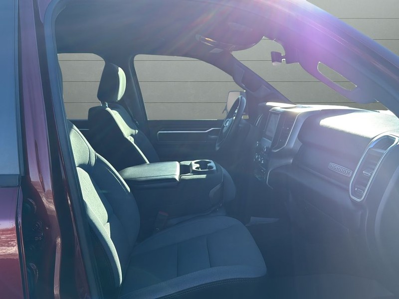 Ram 1500 Vehicle Full-screen Gallery Image 15