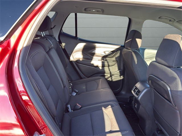 GMC Terrain Vehicle Full-screen Gallery Image 14