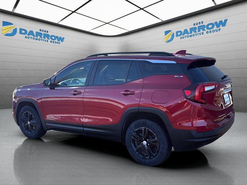 GMC Terrain Vehicle Full-screen Gallery Image 3