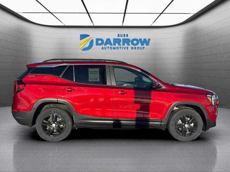 GMC Terrain Vehicle Full-screen Gallery Image 6