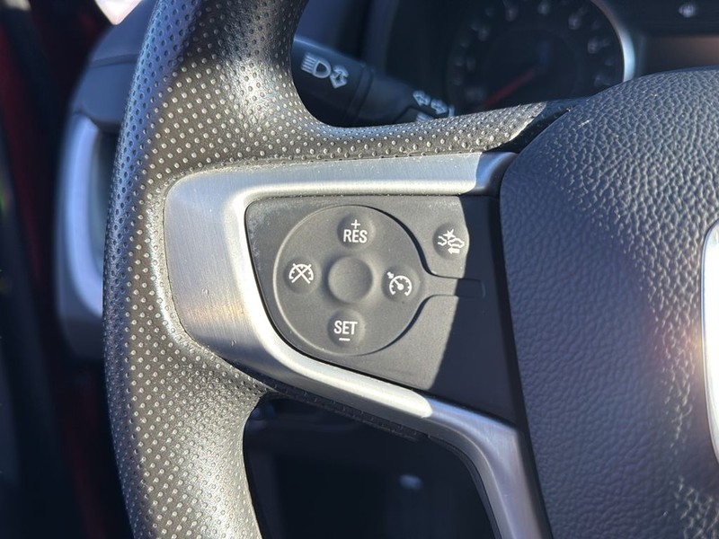 GMC Terrain Vehicle Full-screen Gallery Image 9