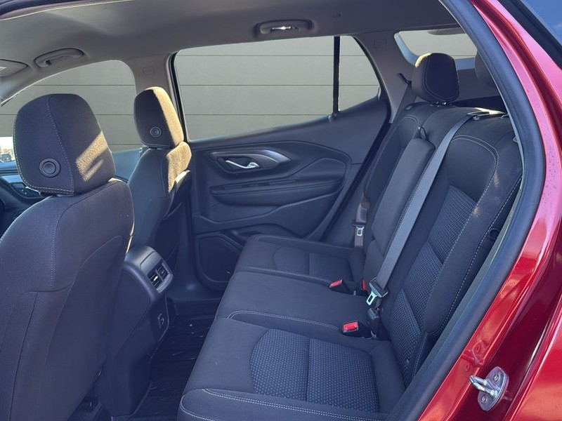 GMC Terrain Vehicle Full-screen Gallery Image 16