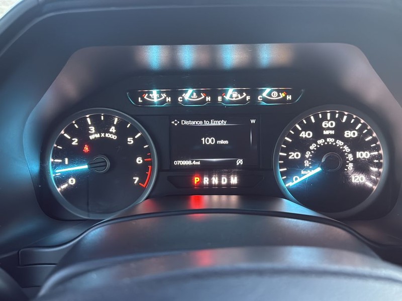 Ford F-150 Vehicle Full-screen Gallery Image 13