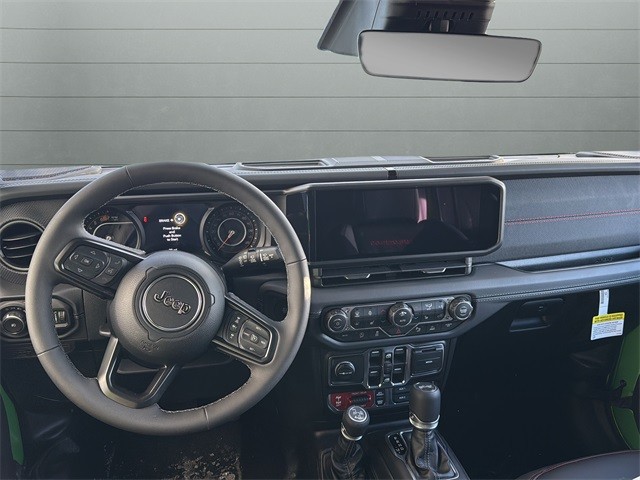 Jeep Wrangler Vehicle Full-screen Gallery Image 12