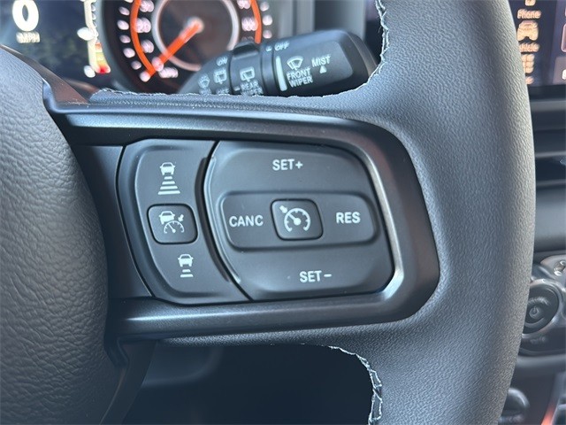 Jeep Wrangler Vehicle Full-screen Gallery Image 19