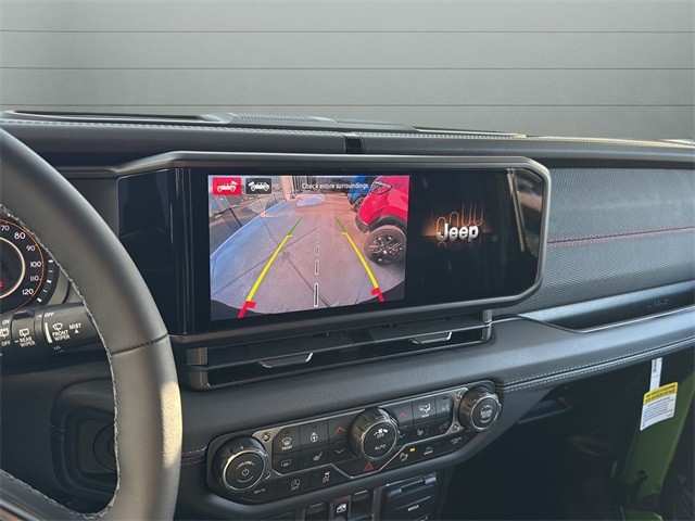 Jeep Wrangler Vehicle Full-screen Gallery Image 23