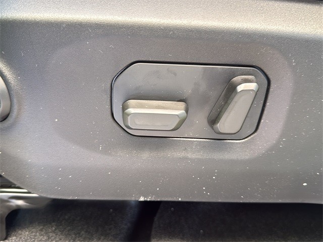 Jeep Wrangler Vehicle Full-screen Gallery Image 26