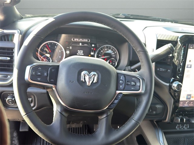 Ram 2500 Vehicle Full-screen Gallery Image 26