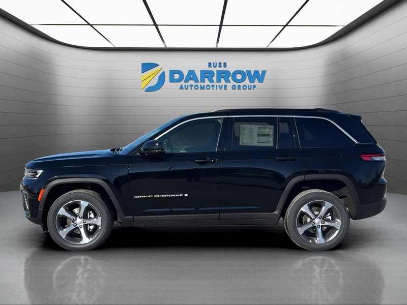 Jeep Grand Cherokee Vehicle Full-screen Gallery Image 2